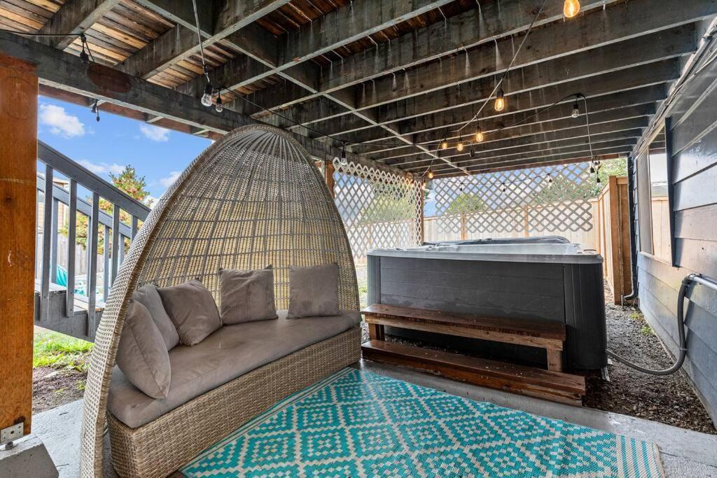 Pacific Nw Gem W/Hot-Tub 15 Minutes Airport. Apartment Auburn Bagian luar foto