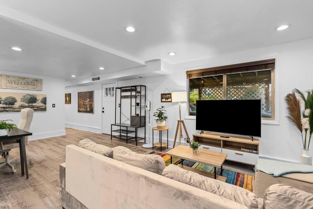 Pacific Nw Gem W/Hot-Tub 15 Minutes Airport. Apartment Auburn Bagian luar foto