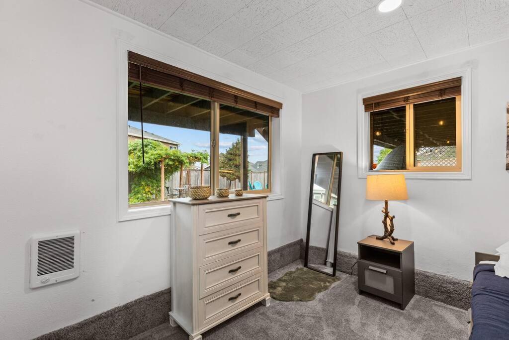 Pacific Nw Gem W/Hot-Tub 15 Minutes Airport. Apartment Auburn Bagian luar foto